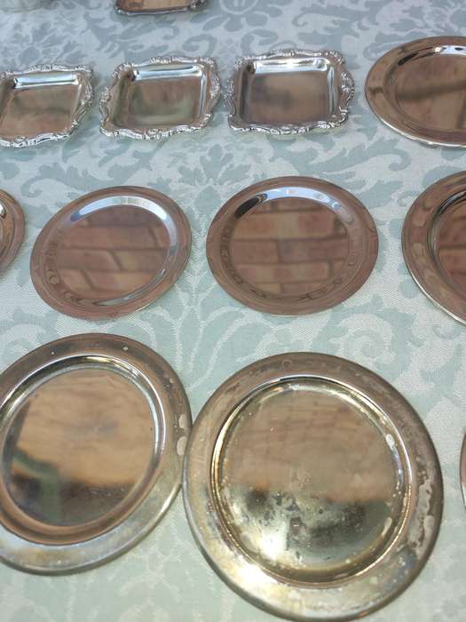 A VINTAGE COLLECTION SILVER PLATED CANOP'E SERVING DISHES SOLD AS IS