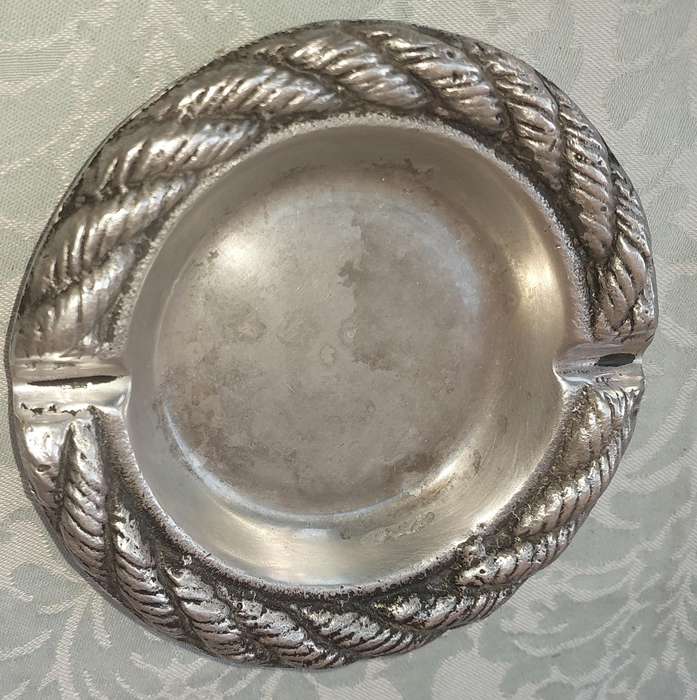 A PAIR OF PEWTER ART DECOR ASH TRAYS SOLD AS IS