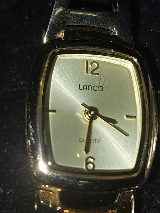 A VINTAGE JOBLOT QUALITY BRANDED LADIES WATCHES SOLD AS IS NOT TESTED