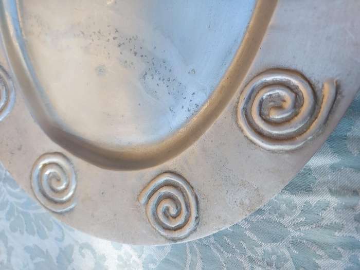 A VINTAGE HAND MADE PEWTEL OVAL SERVING PLATTER SOLD AS IS