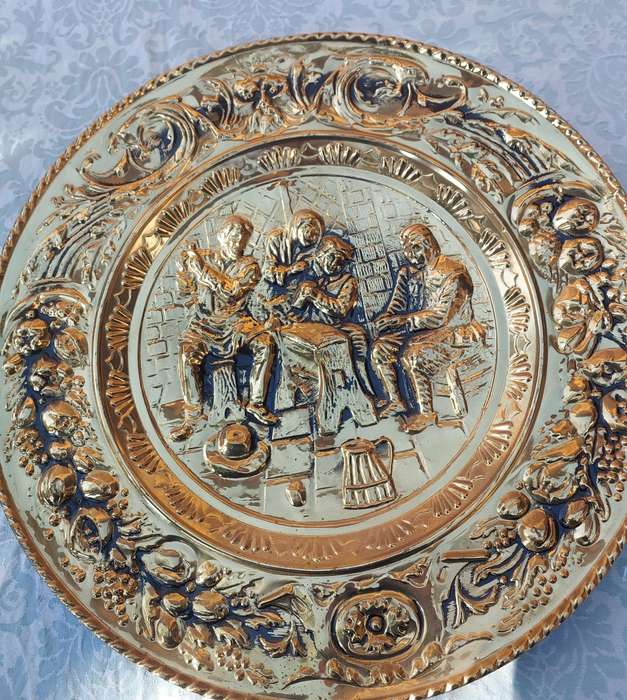 A VINTAGE COLLECTION OF 3 HOME DECOR REAL EMBOSSED BRASS PLAQUES VICTORIAN THEMES SOLD AS IS