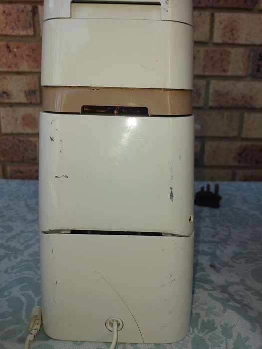 A VINTAGE KENWOOD CHEF ELECTRONIC WITH ALL THE COMPONENTS IN WORKING ORDER SOLD AS IS