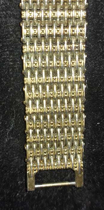 Vintage Gold Plated Seiko Japan Rectangular 4x2.5cm Bezel Working Model Number 9020-511