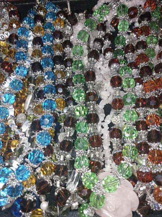 A JOBLOT COSTUME GLASS BEADED NECKLACES SOLD AS IS