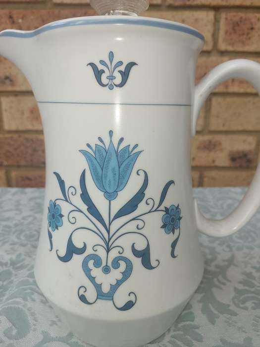 Noritake Blue Haven 9004 Coffee Percolator in great condition  sold as is