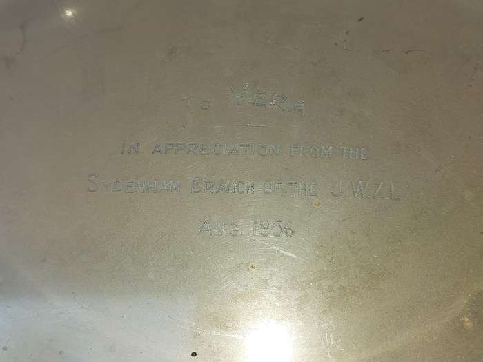 A COLLECTION OF VINTAGE WEDDING SERVING BASKETS SOLD AS IS