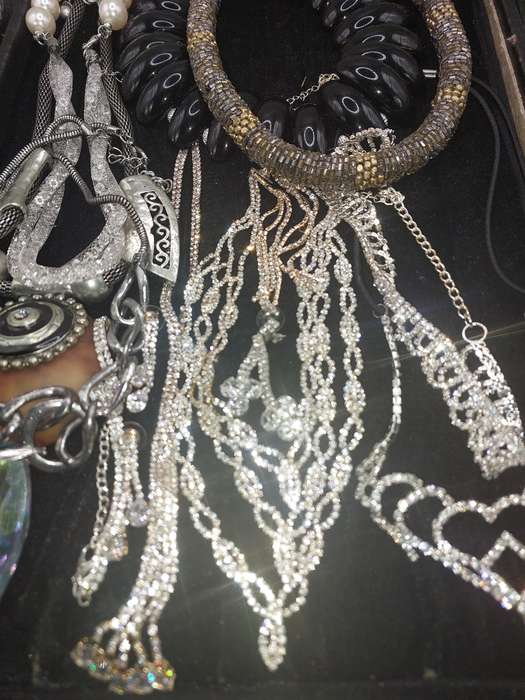 A COLLECTION JOBLOT COSTUME NECKLACES SOLD AS IS