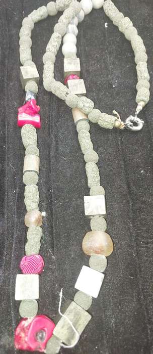A QUALITY COLLECTION COSTUME NECKACES SOLD AS IS
