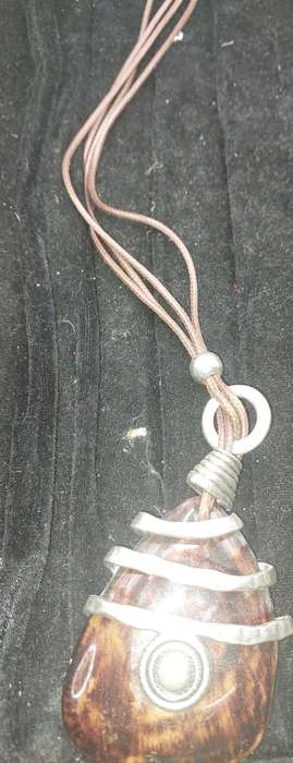 A QUALITY COLLECTION COSTUME NECKACES SOLD AS IS