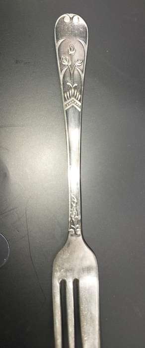 A VINTAGE SET OF 11 MODERNA EPNS MADE IN ENGLAND CAKE FORKS SOLD AS IS