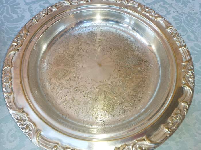TWO VINTAGE EPNS SERVING PLATTERS SOLD AS IS