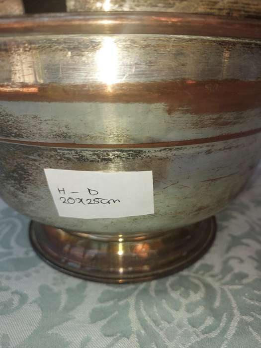 AN ANTIQUE BIRMINGHAM ELECTRO PLATE TUREEN SOLD AS IS