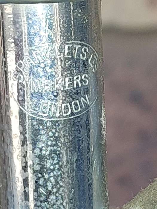 A VINTAGE SPARKLING WATER MAKER WITH WIRE MESH SOLD AS IS