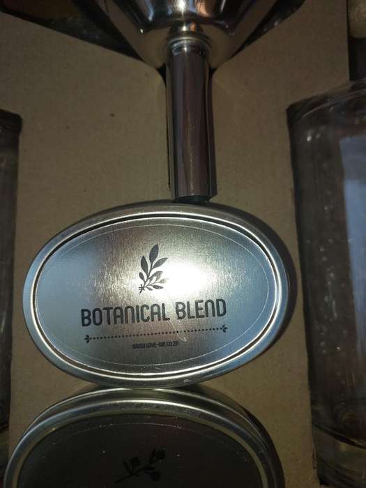 A COMPLETE GIN MAKING KIT SOLD AS IS