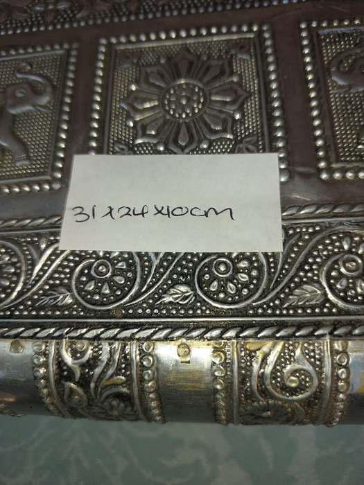 A BEAUTIFULL ALLOY WITH ASIAN DESIGNS JEWELRY BOX SOLD AS IS