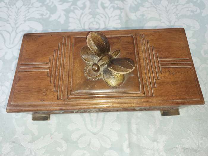 AN ART DECOR WOODEN JEWELRY BOX SOLD AS IS