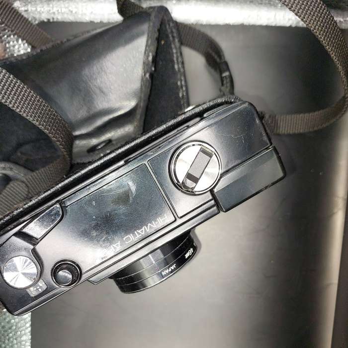 A VINTAGE MINOLTA AUTO FOCUS CAMERA SOLD AS IS NOT TESTED
