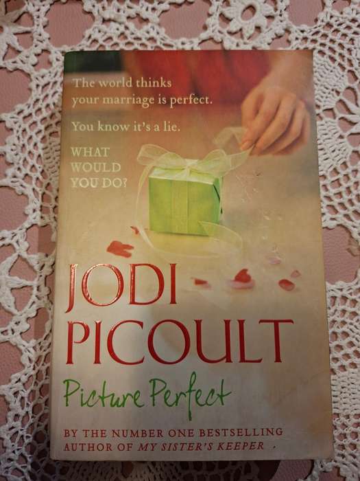 Picture Perfect & Sing you Home  Jodi Picoult