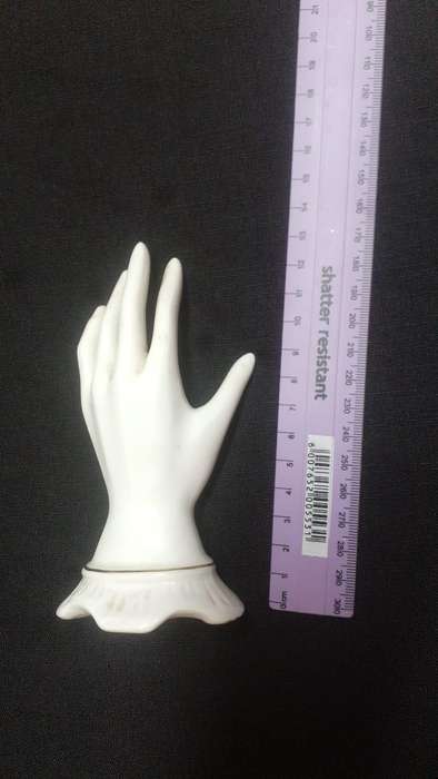 ROYAL ALBERT COTTAGE ROSE BONE CHINA RING HOLDER