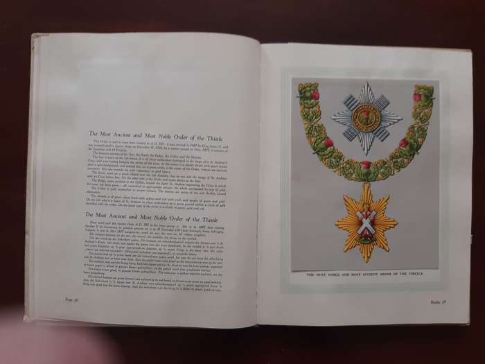 Medals And Decorations of the British Commonwealth of Nations (United Tobacco Company)