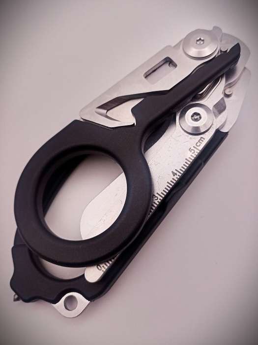 Multi-Functional Folding Tactical Emergency Response Shears (Black)