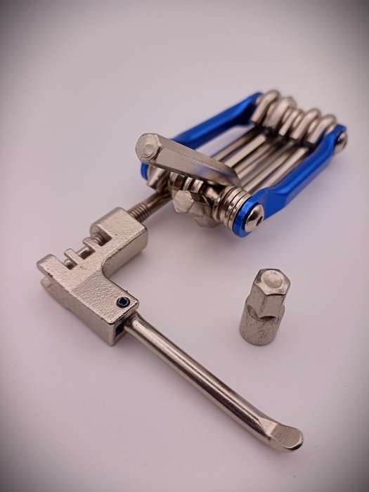 11-in-1 Multifunctional Bicycle Repair Tool (Blue)