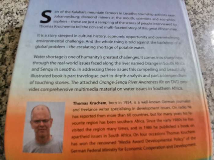 ORANGE SENQU ARTERY OF LIFE Water & Peace in Southern Africa Orange River THOMAS KRUCHEM Water issue