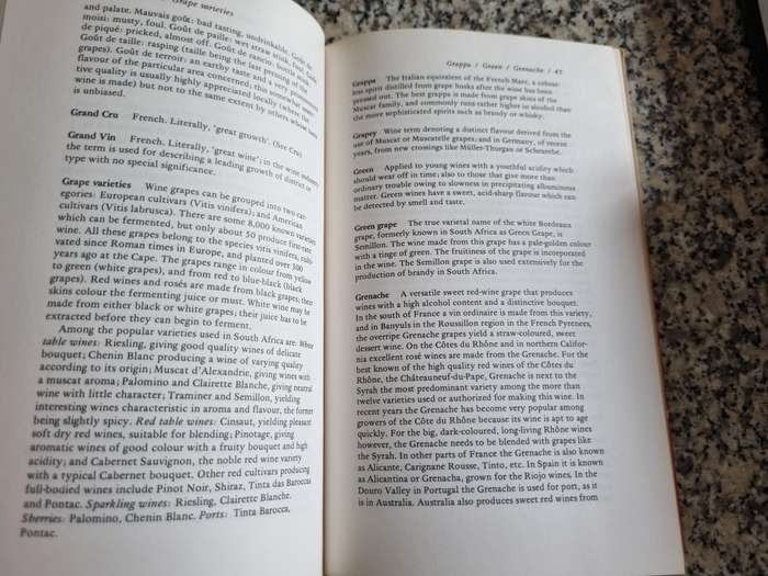 THE SOUTH AFRICAN WINE DICTIONARY E H BOLSMANN 1977