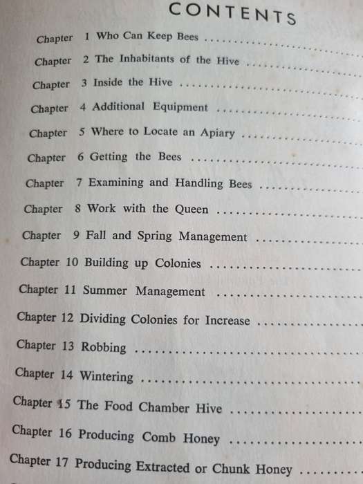 STARTING RIGHT WITH BEES A Beginner`s Handbook  Beekeeping Bee Keeping