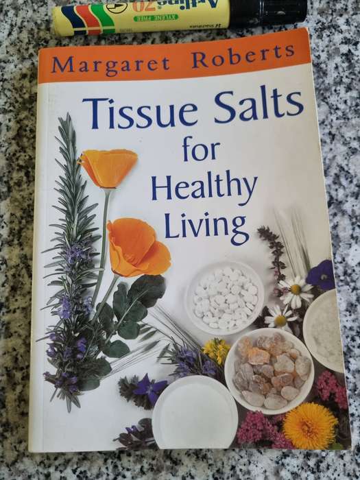 MARGARET ROBERTS TISSUE SALTS FOR HEALTHY LIVING