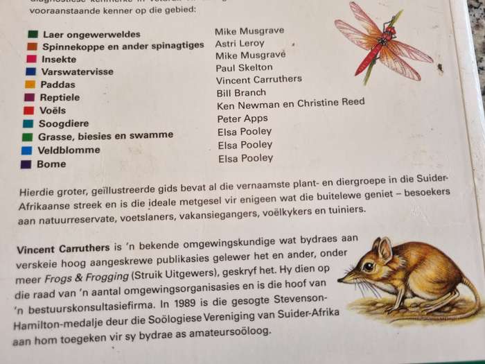 DIE NATUURLEWE van Suid Afrika grote geiustreede gids tot die diere plante visse VINCENT CARRUTHERS