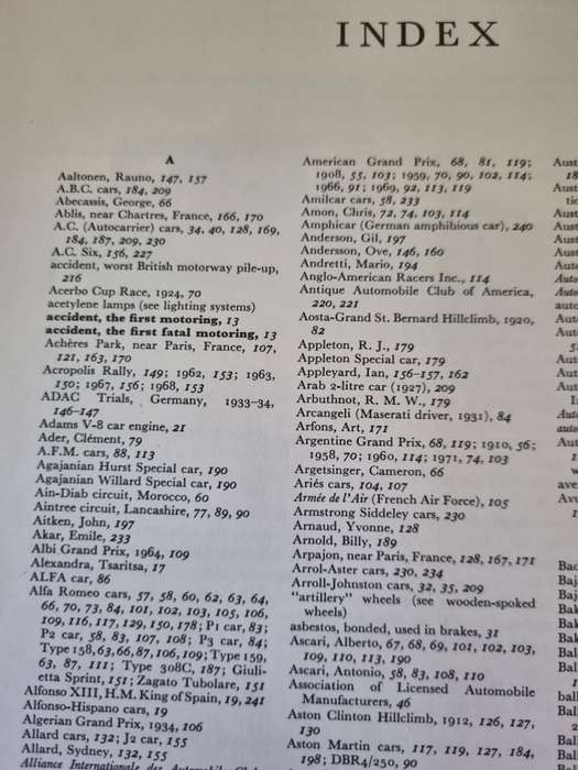 1971 CAR FACTS & FEATS record of everyday motoring & automotive achievement Anthony Harding GUINNESS