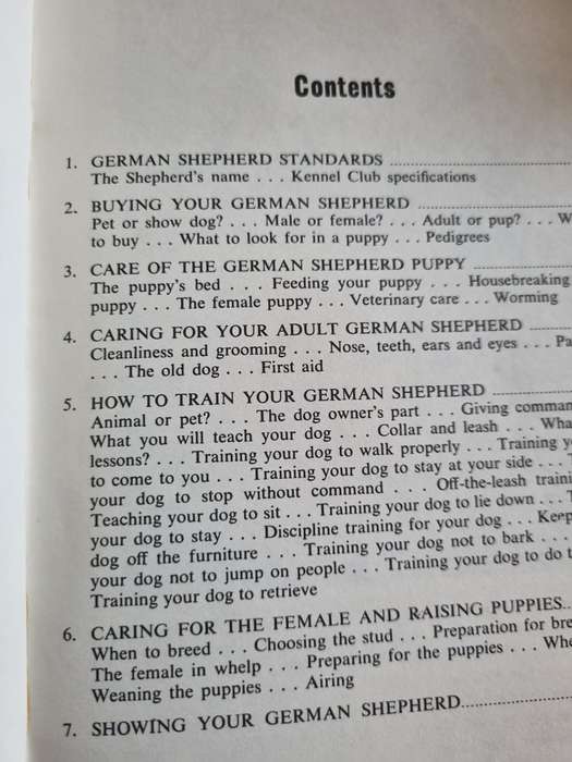 How to Raise and Train a German Shepherd Sara M Barbaresi  ( Alsatian dogs ) booklet