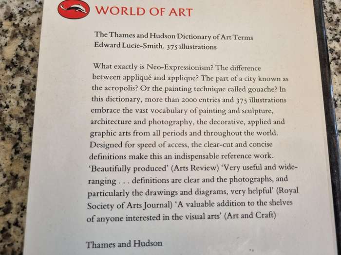 THE THAMES AND HUDSON DICTIONARY OF ART TERMS ( 208 pages )