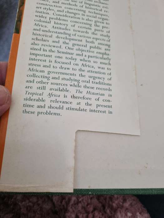 The HISTORIAN in TROPICAL AFRICA 4th International African Seminar University of Dakar 1961