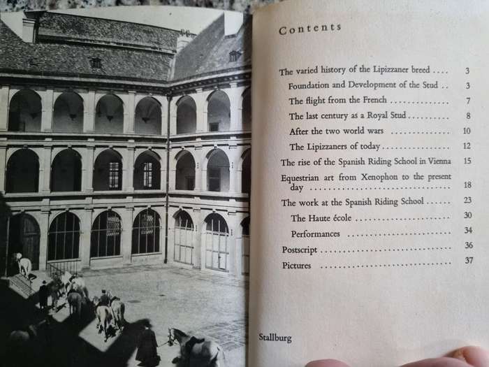 THE LIPIZZANERS and the SPANISH RIDING SCHOOL Wolfgang Reuter 1969 ( horses )