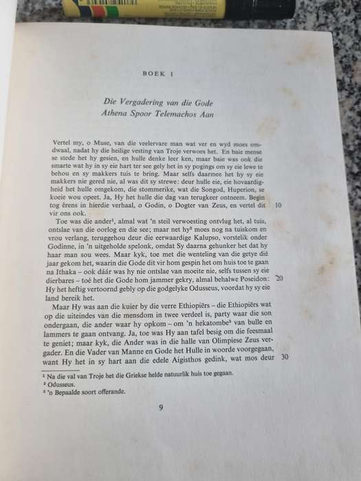 HOMERUS DIE ODUSSEIA  uit die oospronklike Grieks vetaal deur J P J VAN RENSBURG 1963