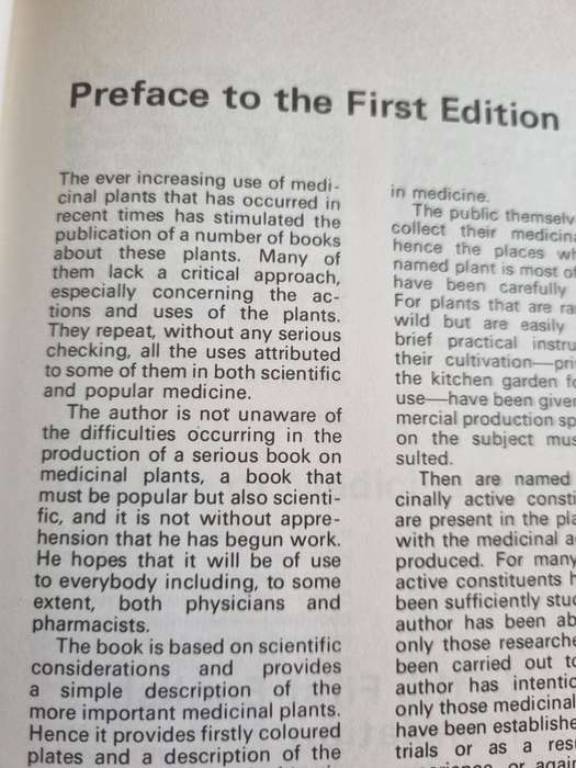 MEDICINAL PLANTS Prof. HANS FLUCK Translated by Prof. J M ROWSON 1976 please note the description