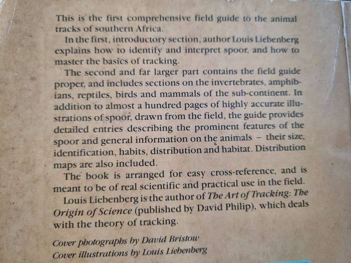 A Field Guide  Animal Tracks of Southern Africa LOUIS LIEBENBERG (tracking wildlife Note description