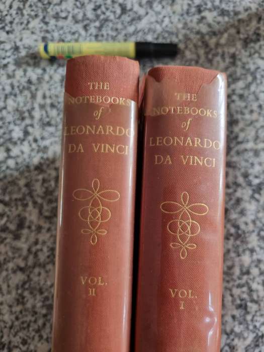 THE NOTEBOOKS OF LEONARDO DA VINCI Volume 1 & 2 Reprint Society 1954