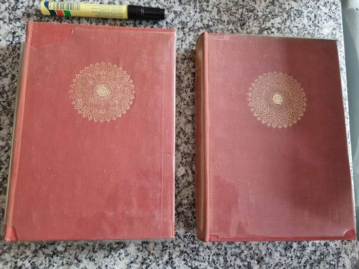 THE NOTEBOOKS OF LEONARDO DA VINCI Volume 1 & 2 Reprint Society 1954