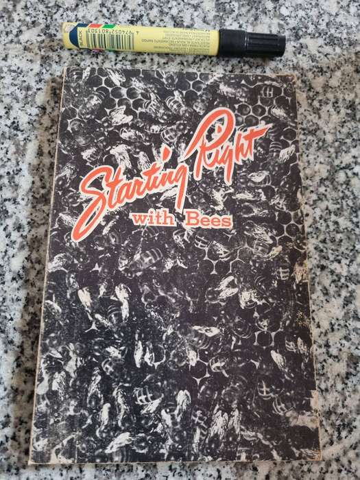 STARTING RIGHT WITH BEES A Beginner`s Handbook  Beekeeping Bee Keeping
