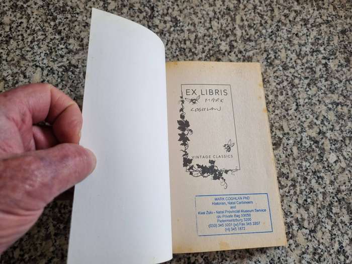 THE LOST WORLD OF THE KALAHARI LAURENS van der POST ( Softcover )
