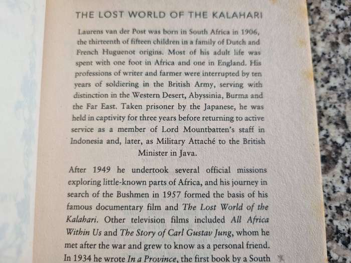 THE LOST WORLD OF THE KALAHARI LAURENS van der POST ( Softcover )