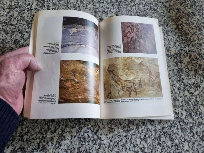 The DRAKENSBERG BUSHMEN and their ART With a Guide to the Painting Sites A R WILLCOX includes Errata