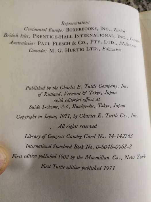 SUN DIALS AND ROSES OF YESTERDAY ALICE MORSE EARLE Reprint 1971 ( was first published 1902 )