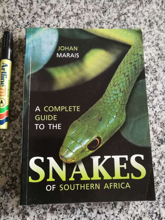 SNAKES OF SOUTHERN AFRICA A Complete Guide Second Edition 2004 JOHAN MARAIS