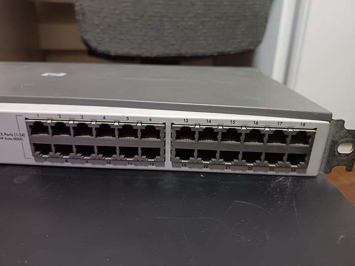 HP ProCurve Switch 2124 J4868A  - network switch