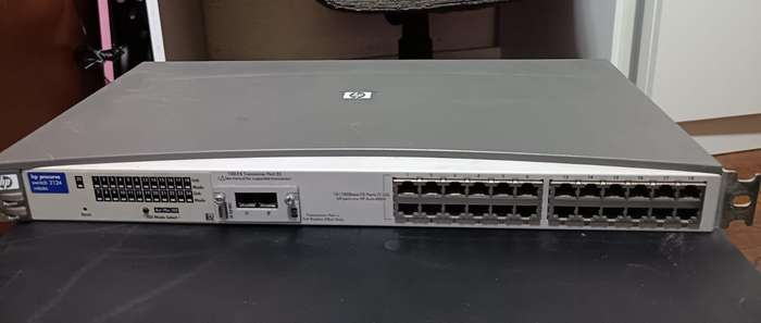 HP ProCurve Switch 2124 J4868A  - network switch
