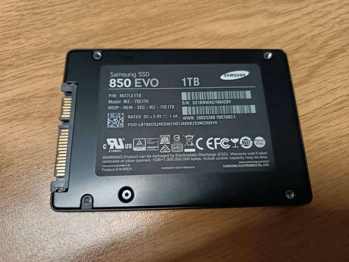 SAMSUNG Solid State Drive 850 EVO  1TB-MODEL MZ-75E1T0 -SSD